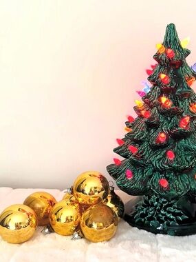 VINTAGE gold mercury glass Christmas ornaments (7)